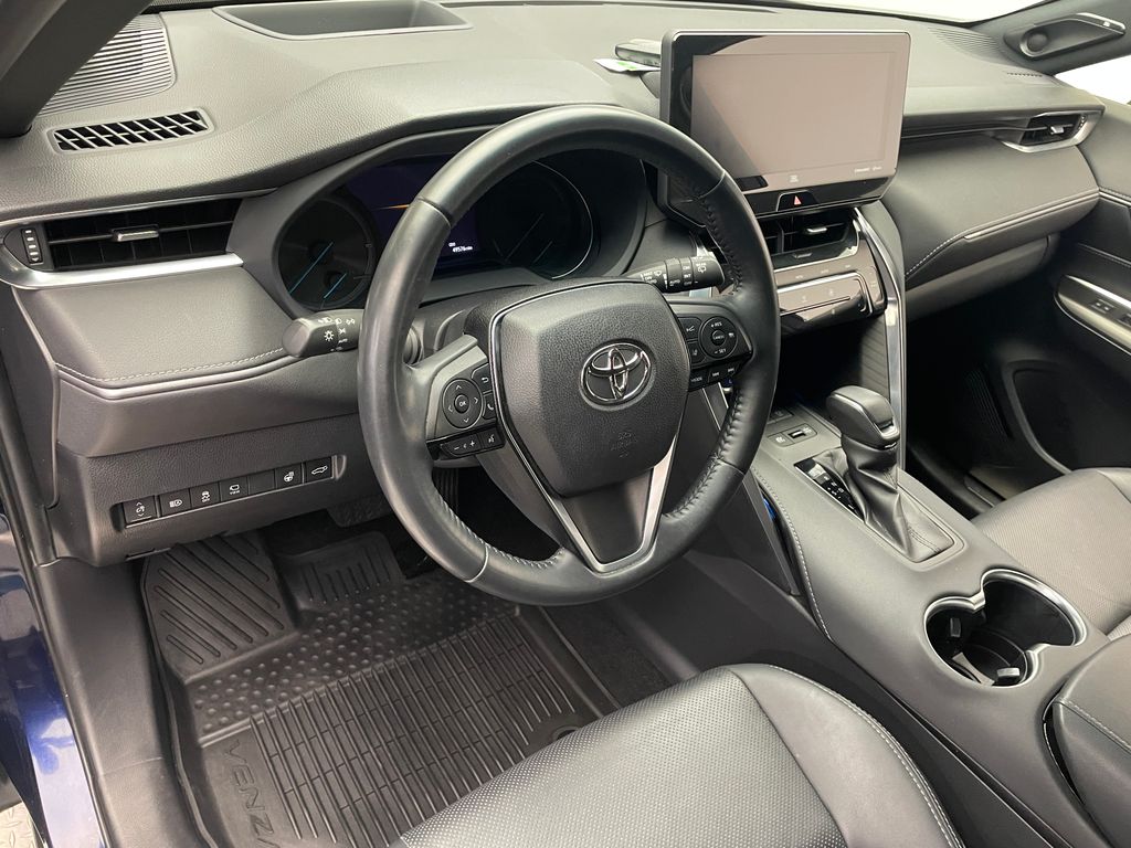 2021 Toyota Venza Limited 11