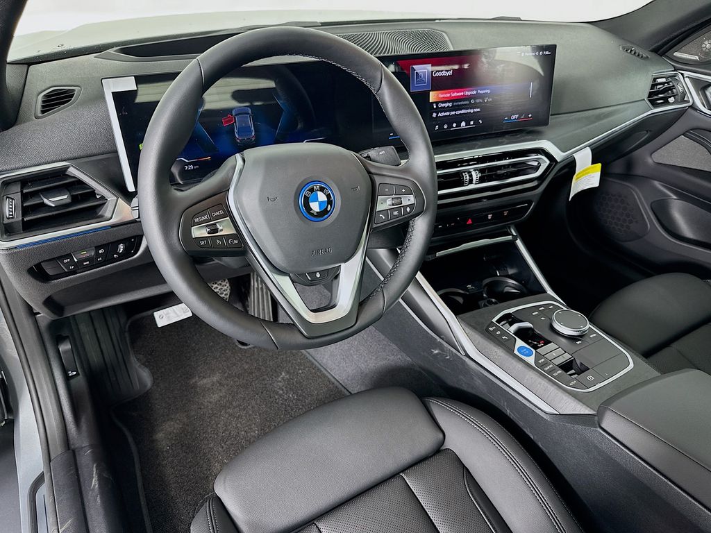 2024 BMW i4 eDrive35 9