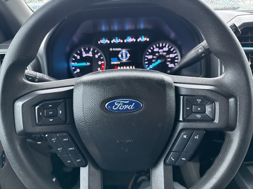2019 Oxford White Ford Super Duty F-250 SRW XLT 4X4 Truck