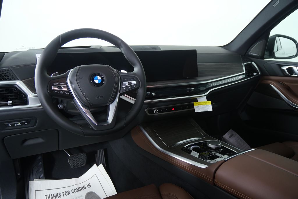 Thumbnail: 2026 BMW X5 - 17