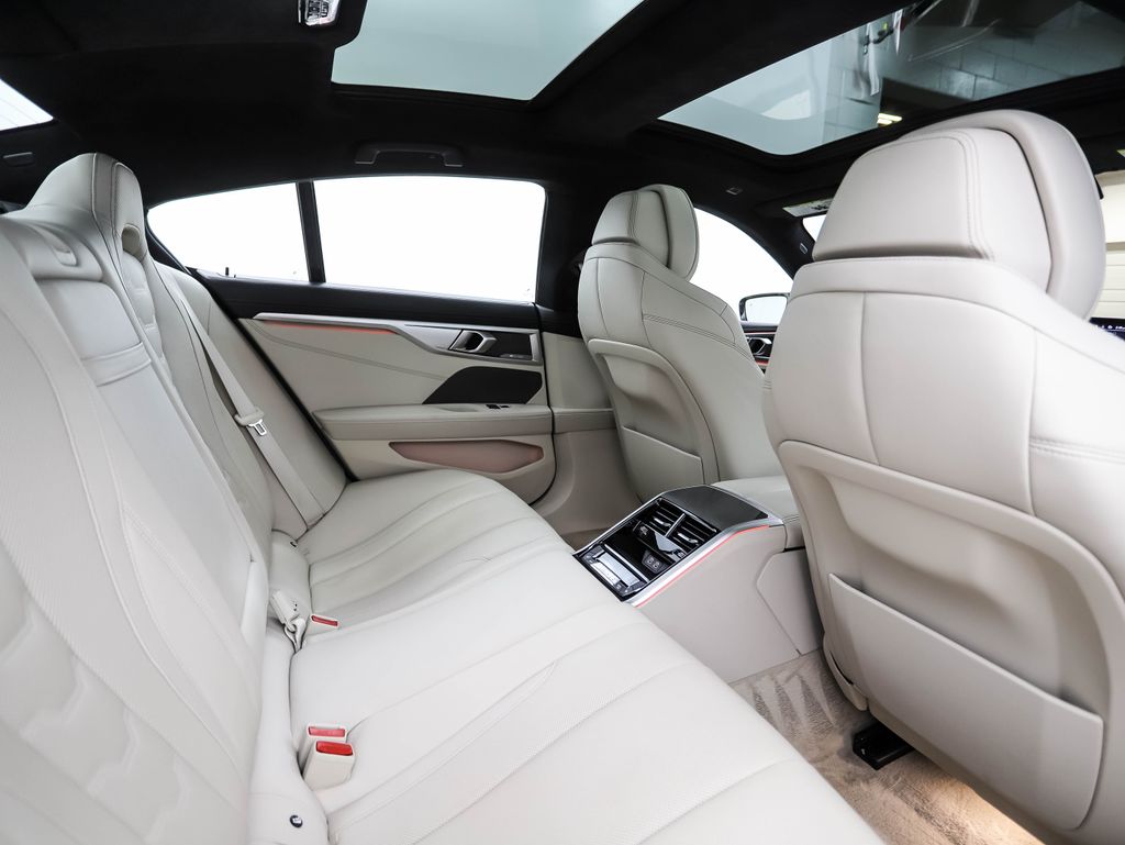 Thumbnail: 2023 BMW 8 Series - 26