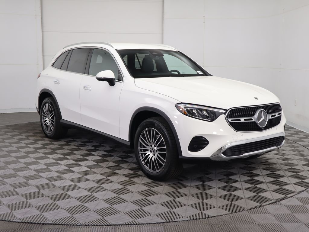 Thumbnail: 2025 Mercedes-Benz GLC - 3