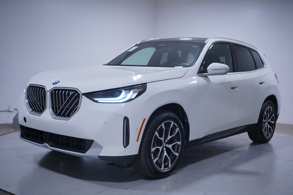Thumbnail: 2026 BMW X3 - 1