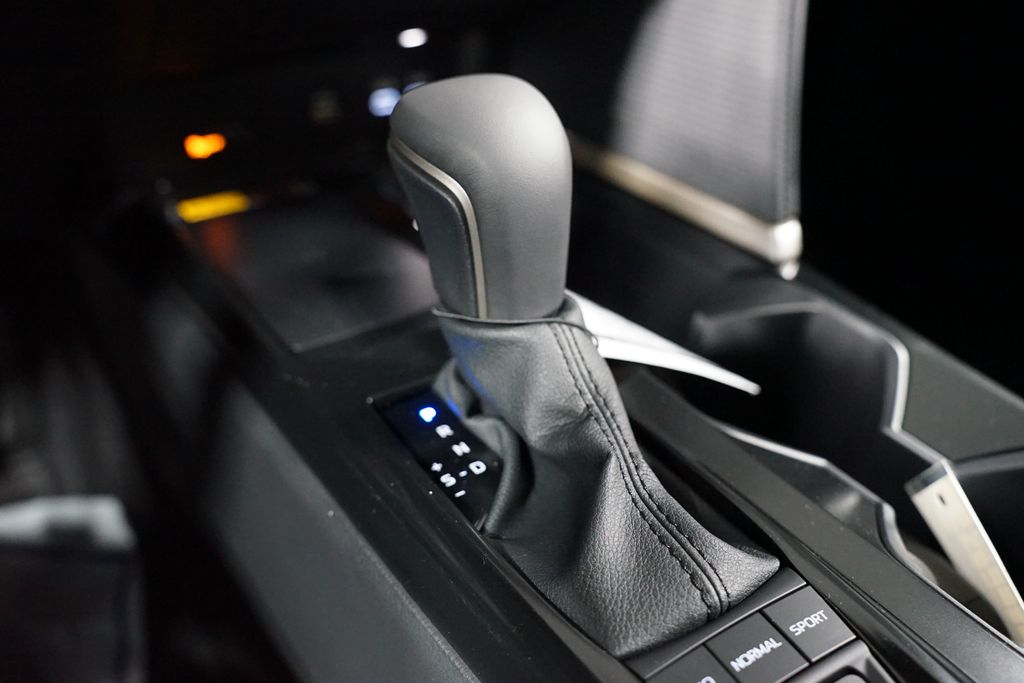 Thumbnail: 2025 Toyota Camry - 23