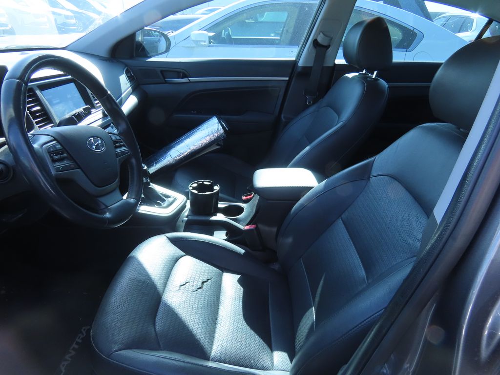 Thumbnail: 2017 Hyundai Elantra - 10