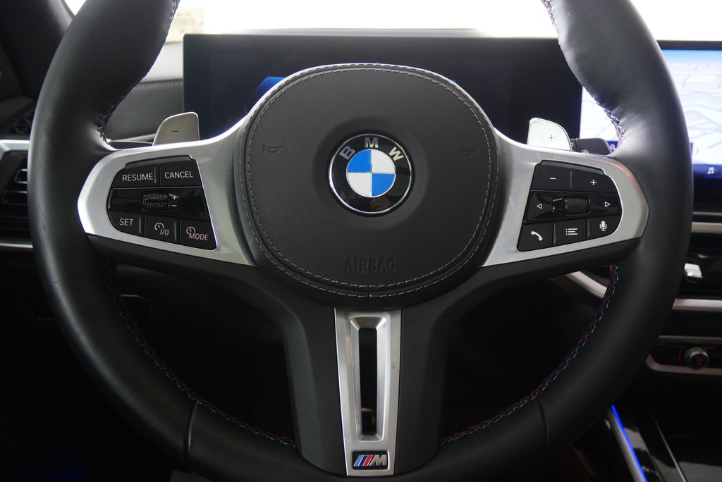 Thumbnail: 2025 BMW X7 - 21