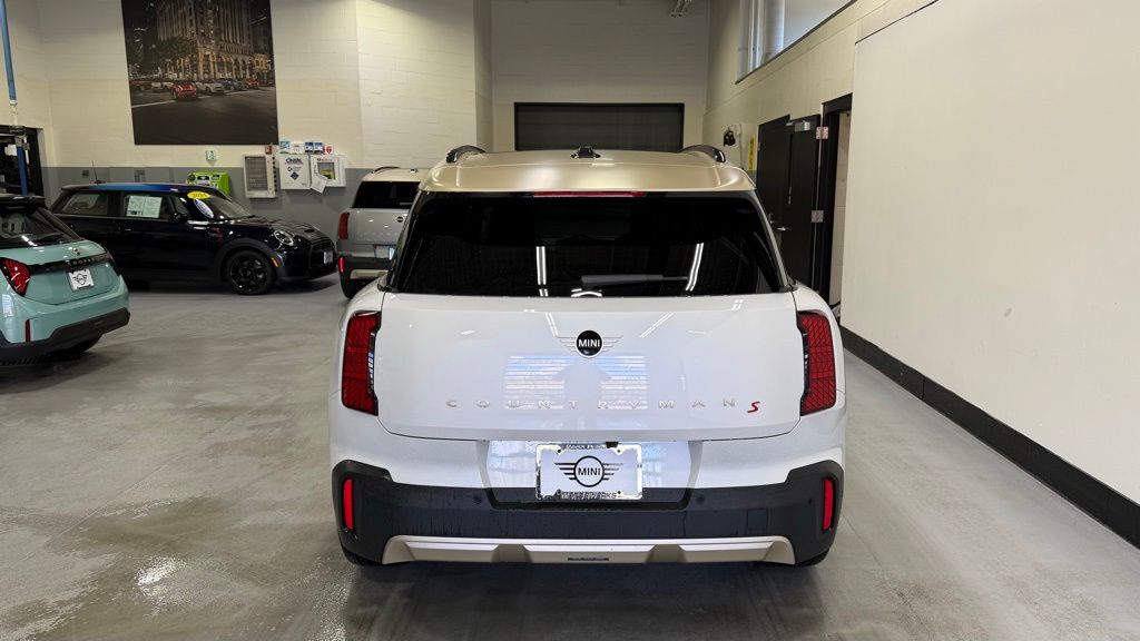 Thumbnail: 2027 MINI Cooper Countryman - 4