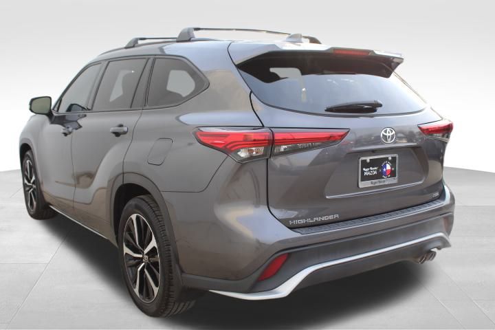 Used Car 2022 Toyota Highlander  Xse For Sale Under $35,000 In Georgetown, Texas