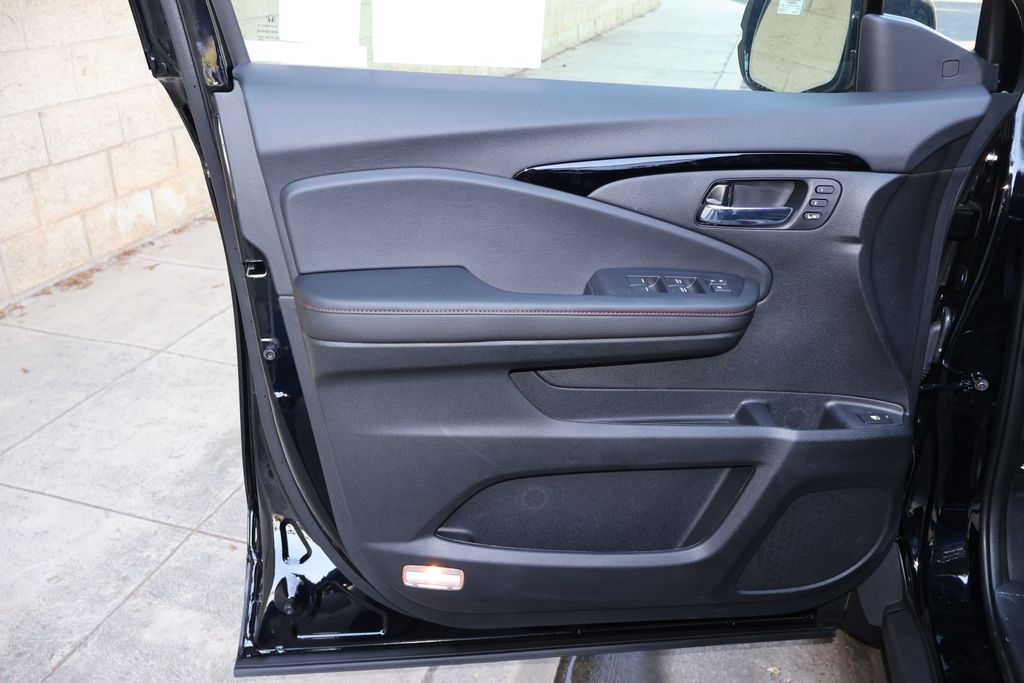 Thumbnail: 2026 Honda Ridgeline - 18