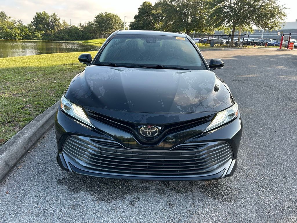 2020 Toyota Camry XLE 8