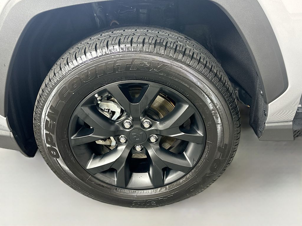 Thumbnail: 2025 Toyota RAV4 - 31