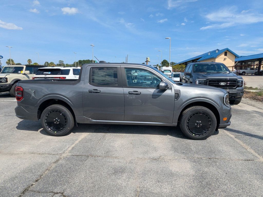 2025 Ford Maverick Lobo Standard