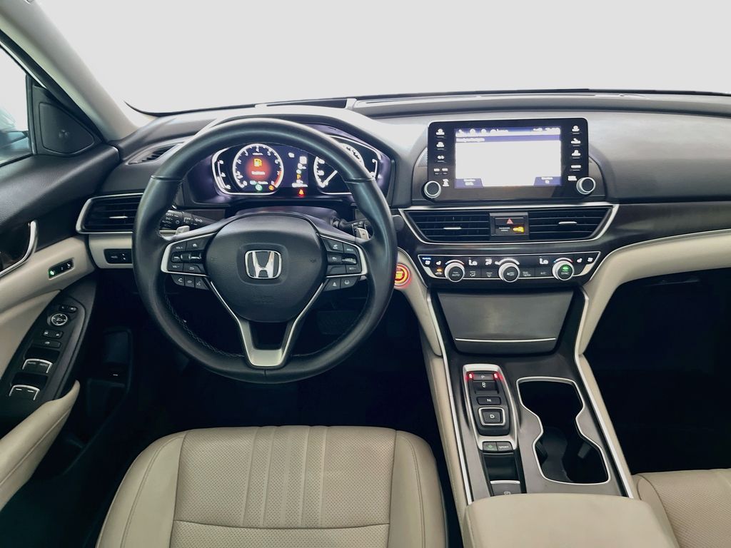 Used 2022 White Honda Touring 2.0T image 23
