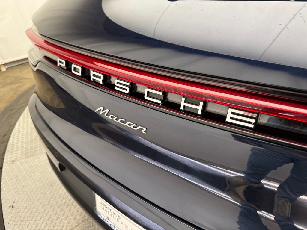 2021 Porsche Macan  9