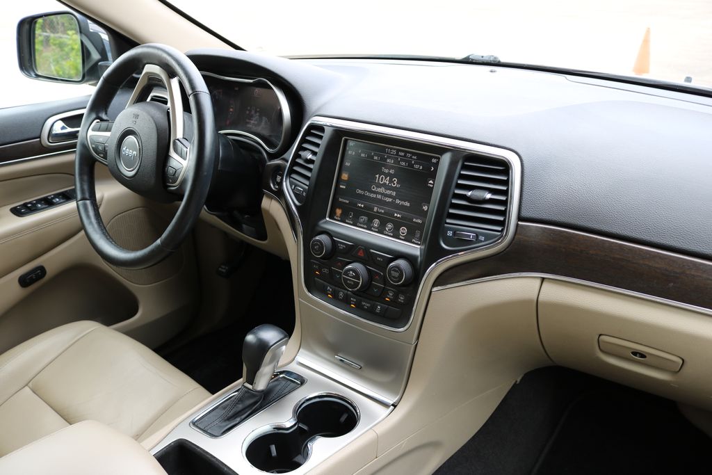 Used Car 2017 Jeep Grand Cherokee  Limited For Sale Under $20,000 In Austin, Texas