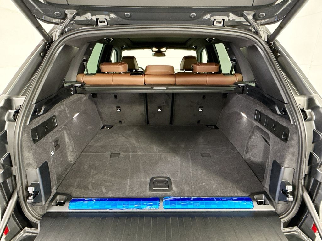 Thumbnail: 2026 BMW X5 - 27