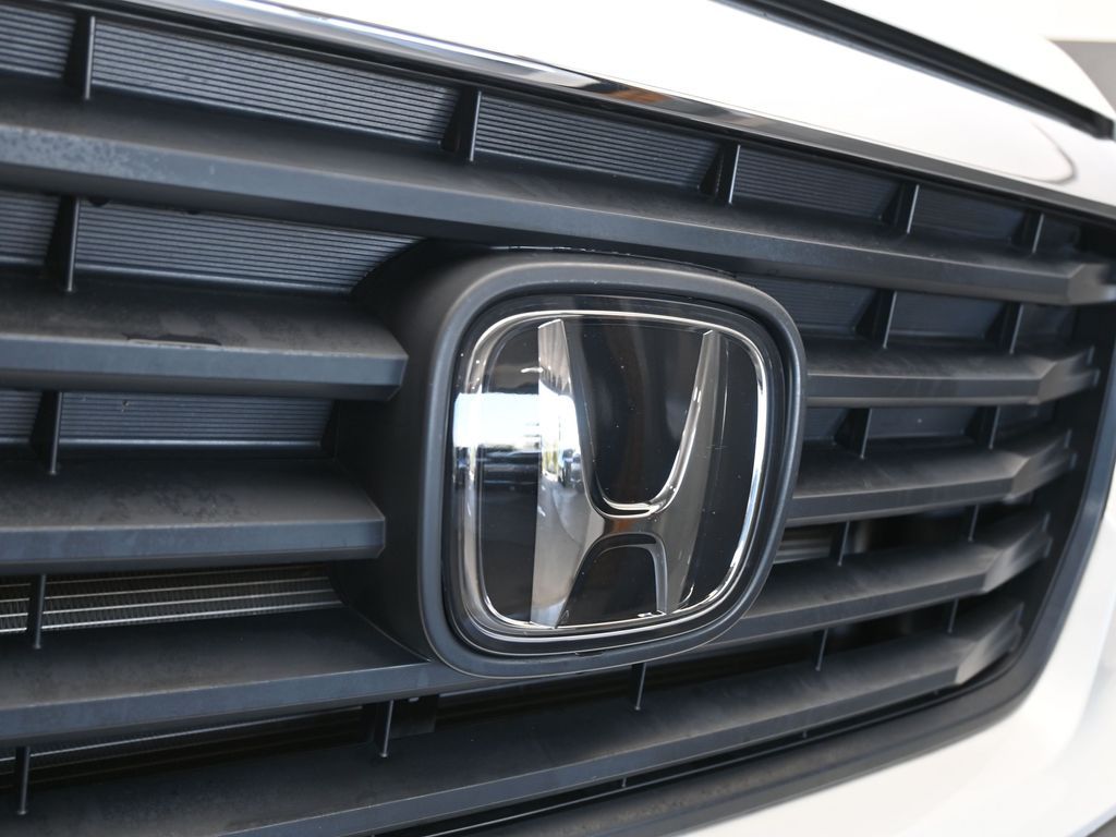 Used 2023 Platinum White Pearl Honda RTL image 51