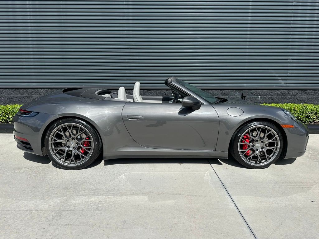 Thumbnail: 2020 Porsche 911 - 10