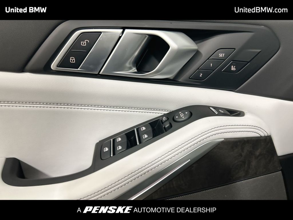 Thumbnail: 2026 BMW X5 - 11