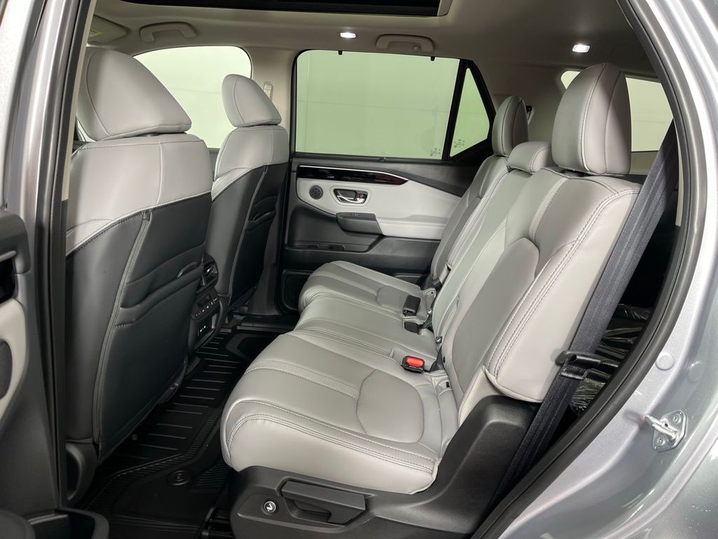 Thumbnail: 2025 Honda Pilot - 25