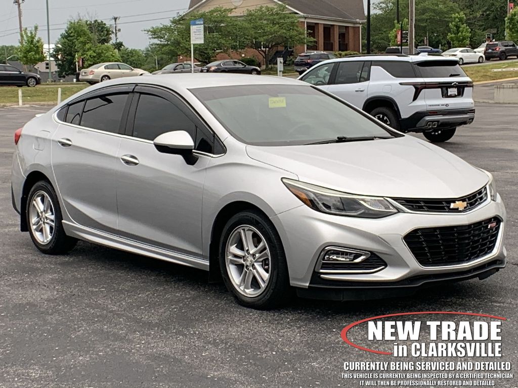 Silver Ice Metallic 2017 Chevrolet Cruze LT Sedan FWD Sedan Front-Wheel Drive 6-Speed Automatic