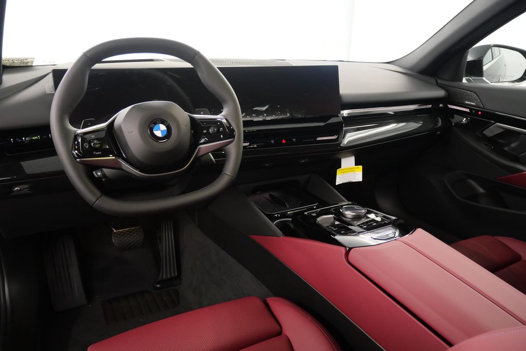 2025 BMW 5 Series 530i 19