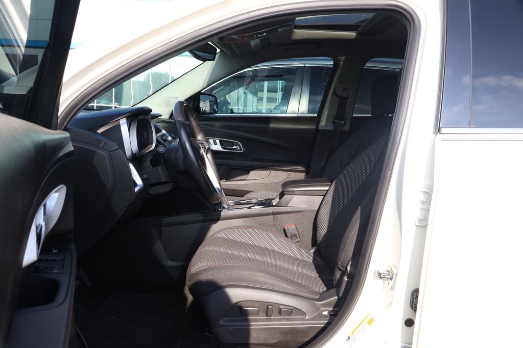 Thumbnail: 2012 Chevrolet Equinox - 12