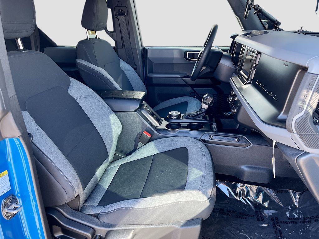 2023 Ford Bronco 4-Door Base - Photo 25