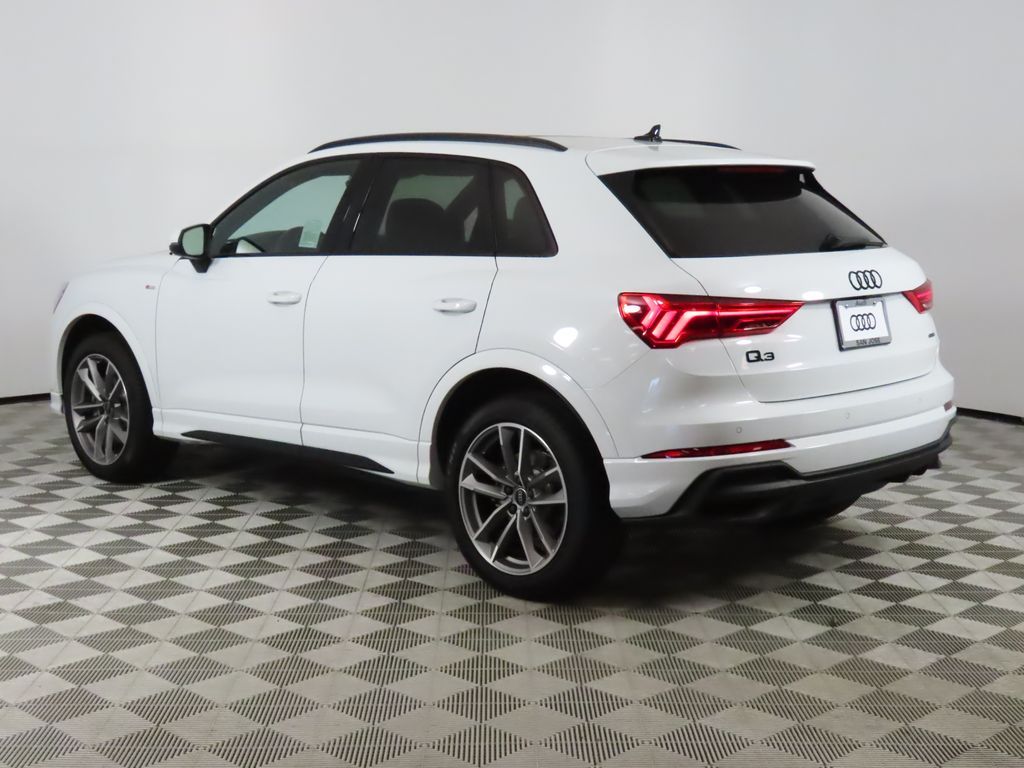 Thumbnail: 2025 Audi Q3 - 3