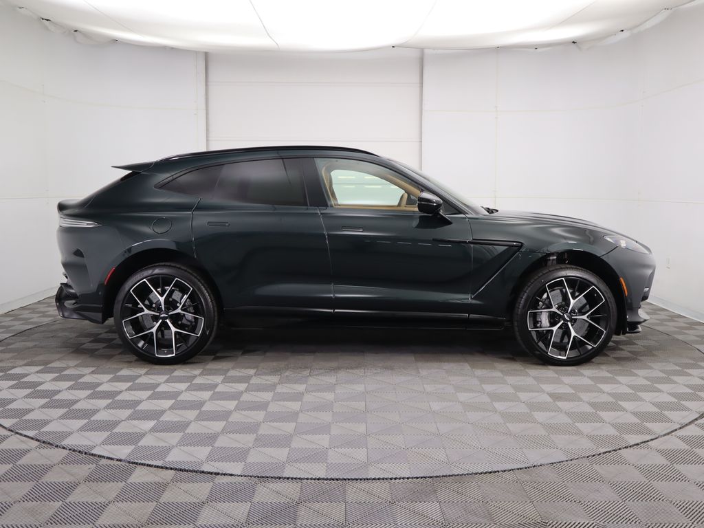 Thumbnail: 2026 Aston Martin DBX - 4