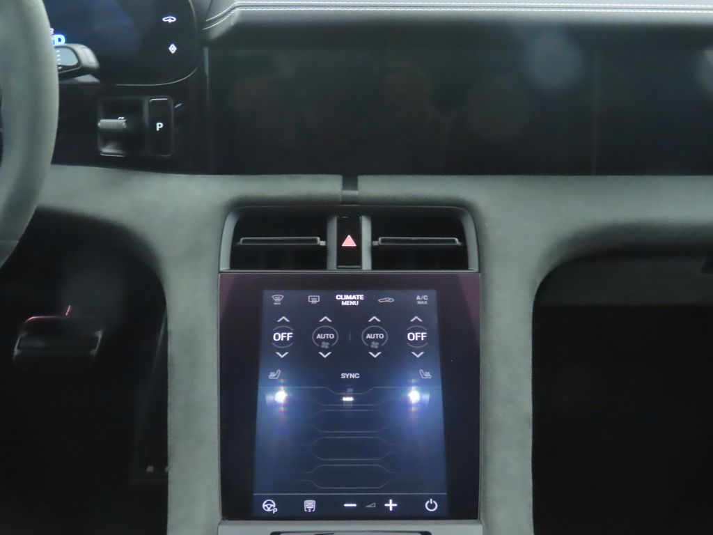 Thumbnail: 2023 Porsche Taycan - 14