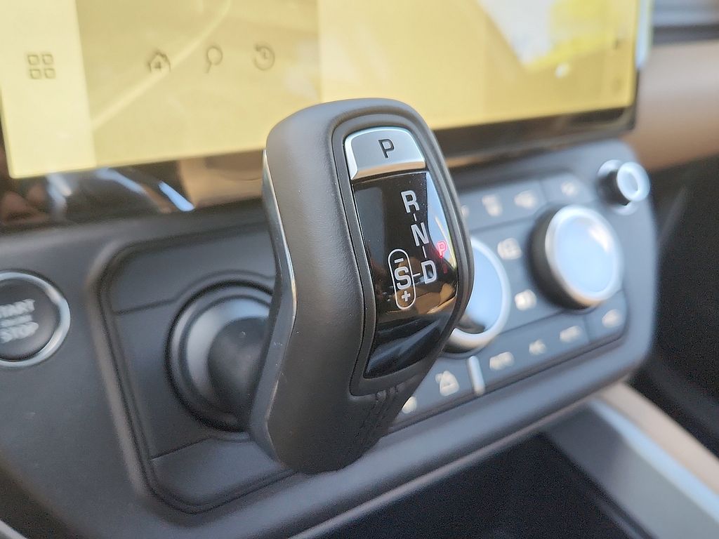 Thumbnail: 2026 Land Rover Defender - 7