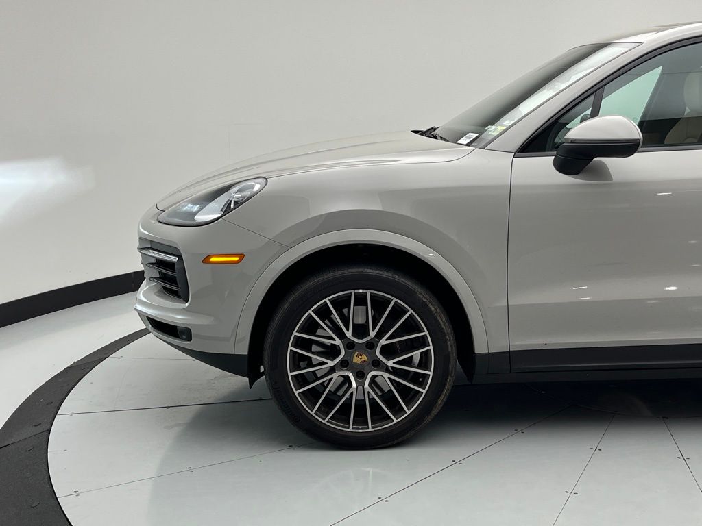 Thumbnail: 2023 Porsche Cayenne - 14