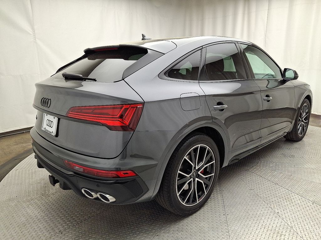 Thumbnail: 2023 Audi SQ5 - 4