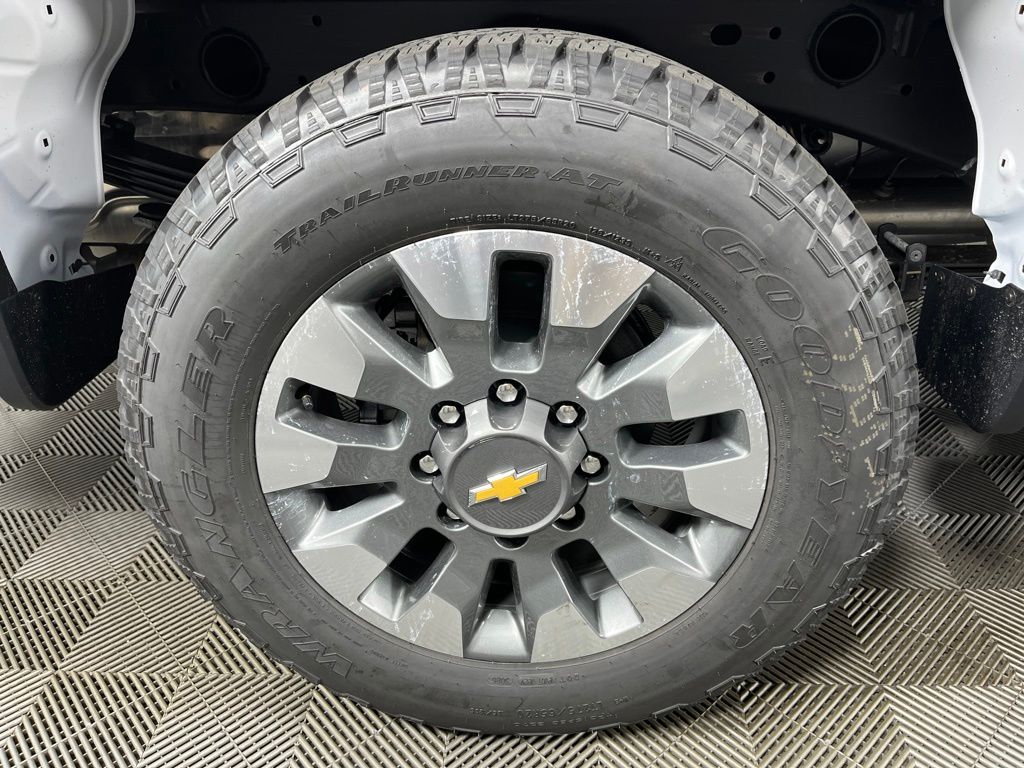 Thumbnail: 2026 Chevrolet Silverado 2500 - 20