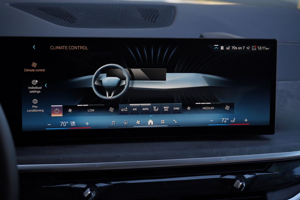 Thumbnail: 2026 BMW X7 - 18