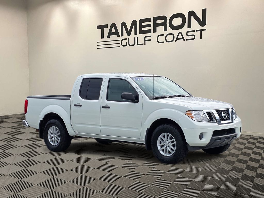 Glacier White 2017 Nissan Frontier Pickup Truck Four-Wheel Drive 5-Speed Automatic Overdrive