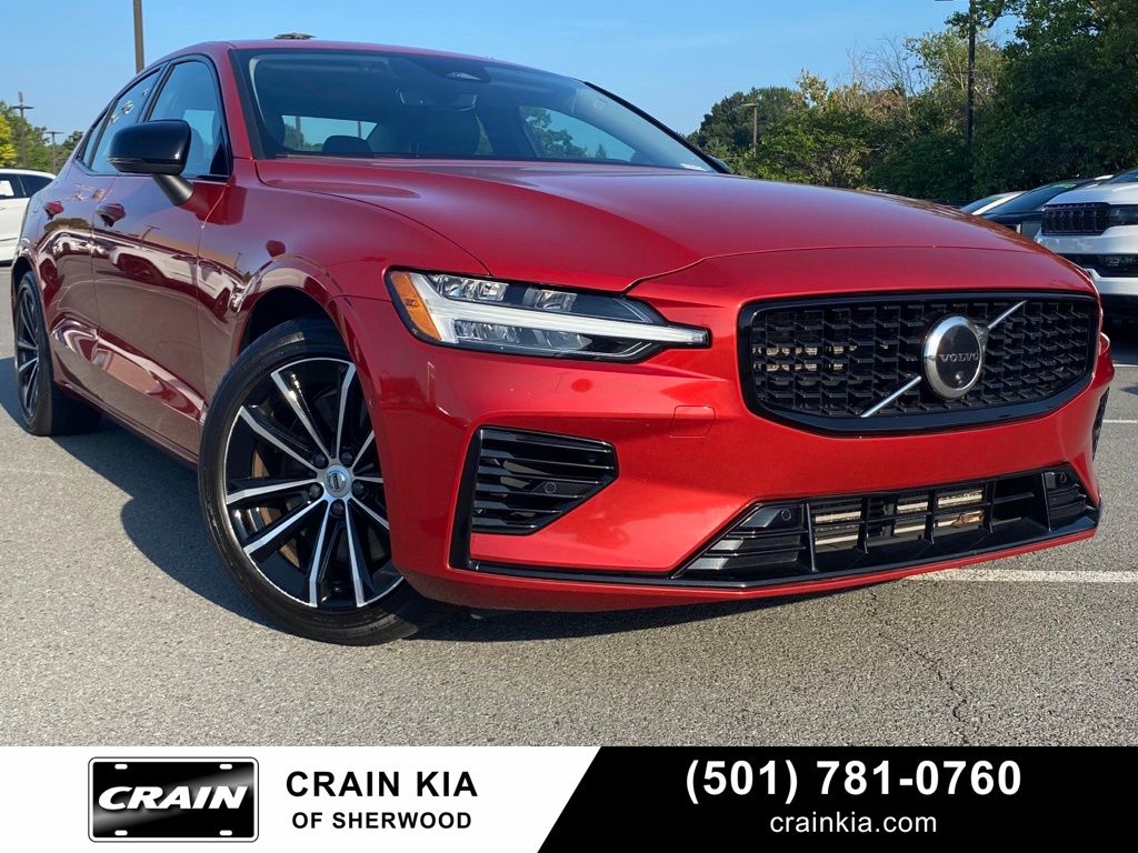 2023 Volvo S60 Recharge T8 Plus Dark Theme eAWD
