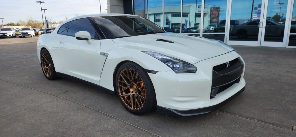 2009 Nissan GT-R Premium AWD