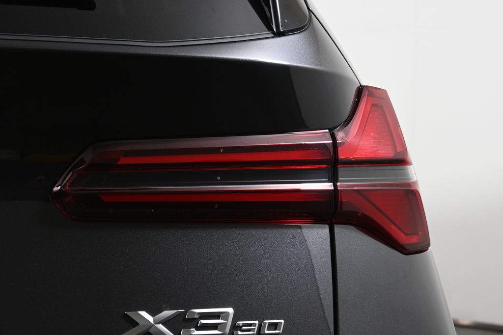 Thumbnail: 2026 BMW X3 - 13