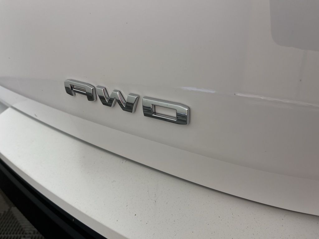 2024 GMC Terrain SLE 12