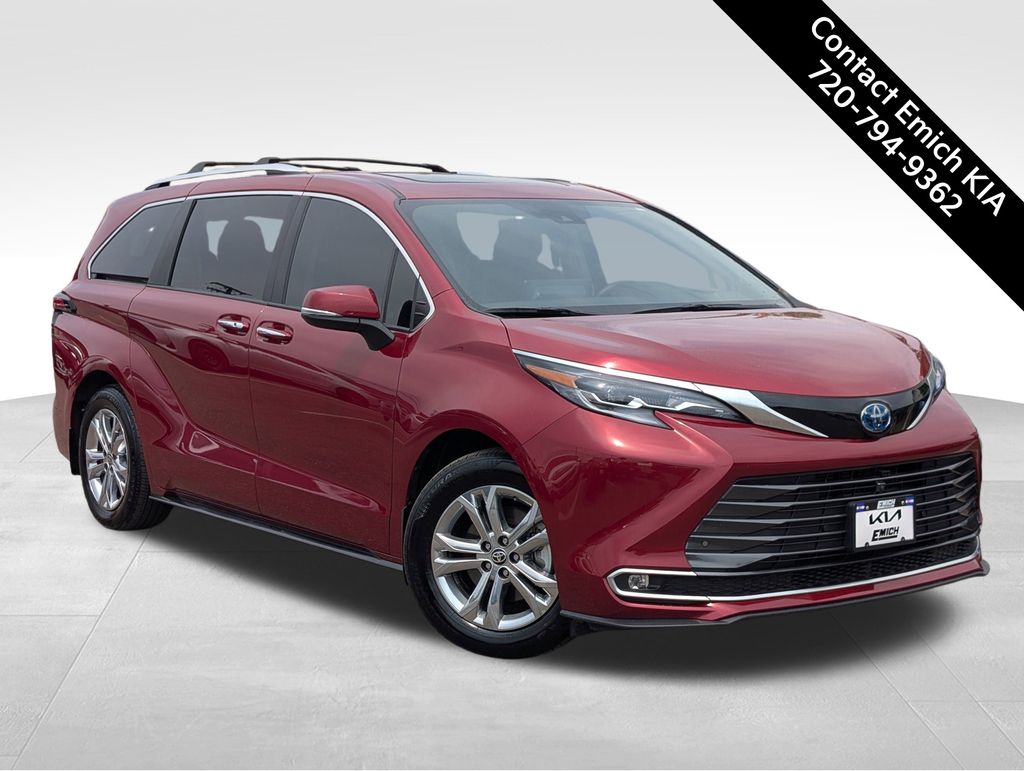 2024 Toyota Sienna Platinum