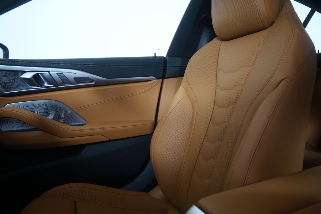 Thumbnail: 2026 BMW 8 Series - 23