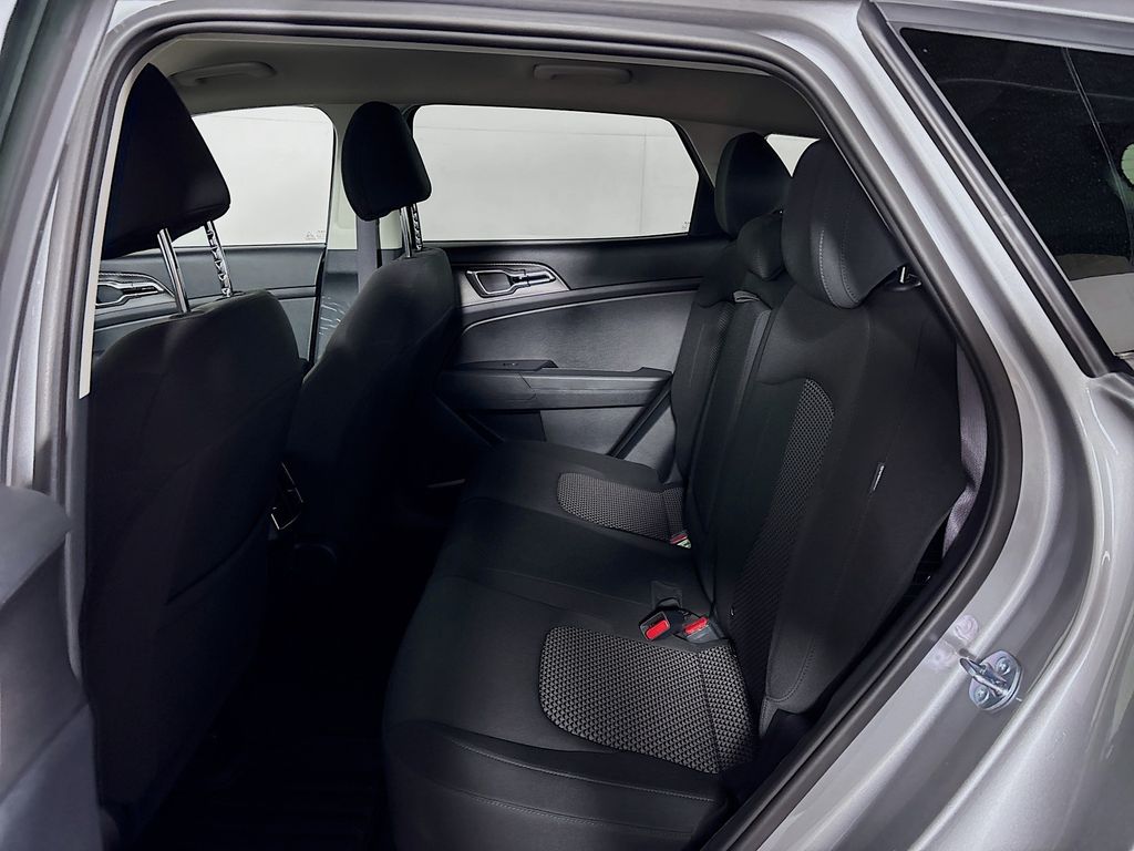 2025 Kia Sportage Hybrid LX