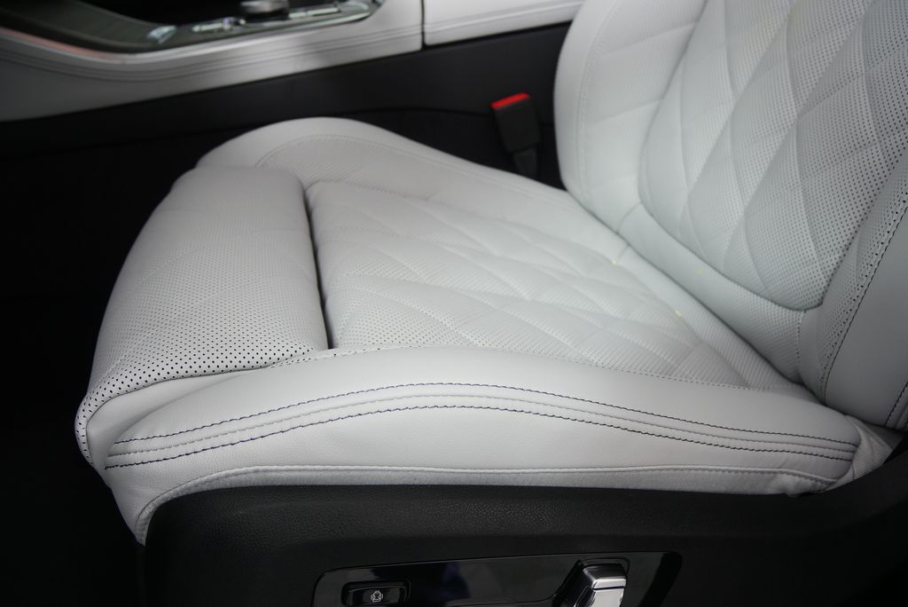 Thumbnail: 2026 BMW X5 - 9