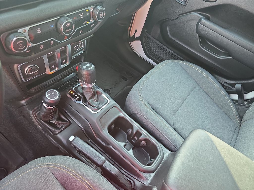 Used 2025 Jeep Wrangler SUV