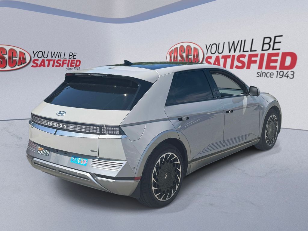 Used 2022 Gray Hyundai Limited image 6