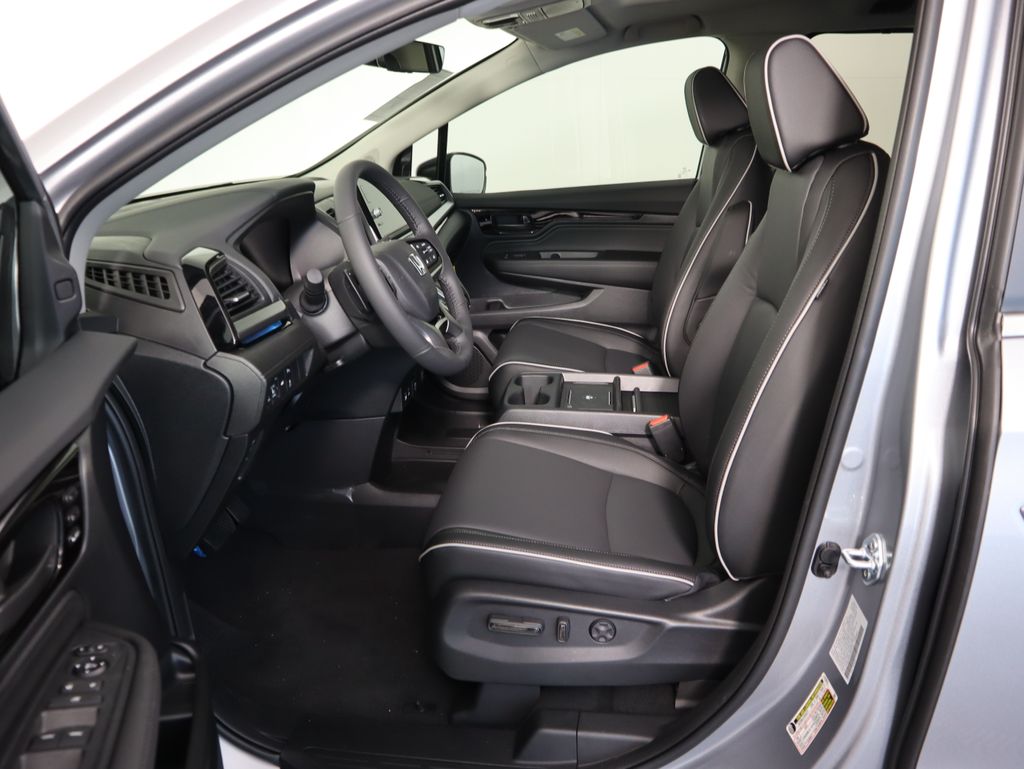 Thumbnail: 2026 Honda Odyssey - 20