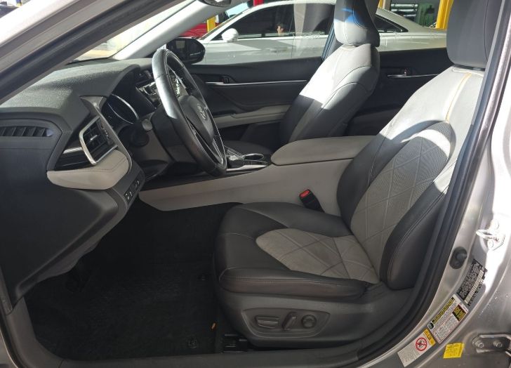 Used 2018 Toyota Camry XLE 4D Sedan