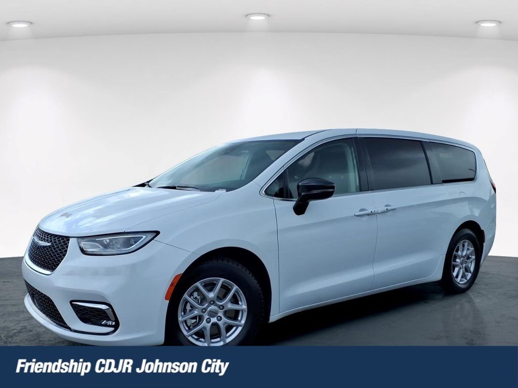 Bright White Clearcoat 2024 Chrysler Pacifica Minivan Front-Wheel Drive 9-Speed Automatic